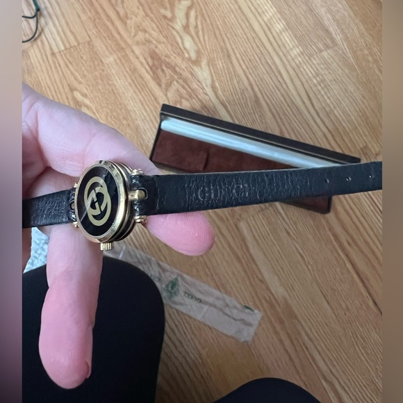 Vintage Gucci Watch - Picture 5 of 6